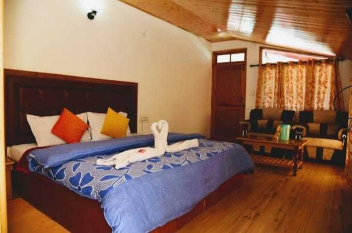 Hotel Himalayan Palace Manāli Esterno foto
